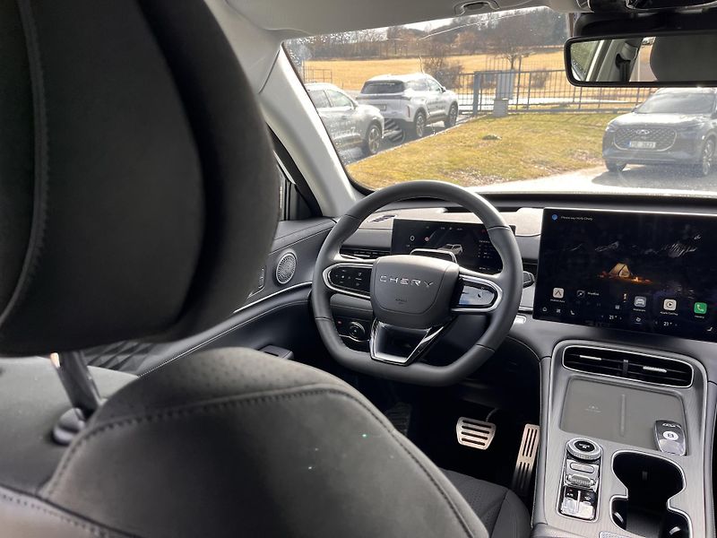 Chery Tiggo 8 (2026) 1,6 ICE UNIQUE demo vůz - fotka 18 z 37