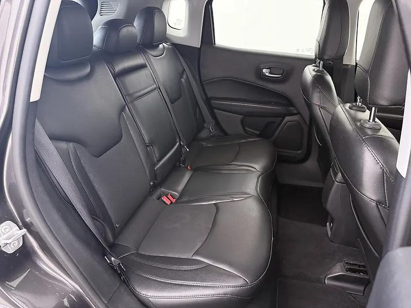 Jeep Compass 1.4 MultiAir Night Eagle TZ - fotka 9 z 10