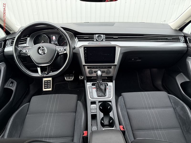 Volkswagen Passat (2018) 2.0TDI, ČR, Alltrack, DSG - fotka 8 z 22
