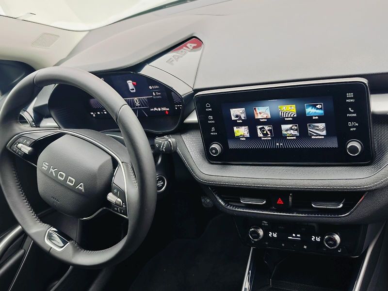 Škoda Fabia (2025) 1,0 TSI 85 kW Top Selection - fotka 19 z 31
