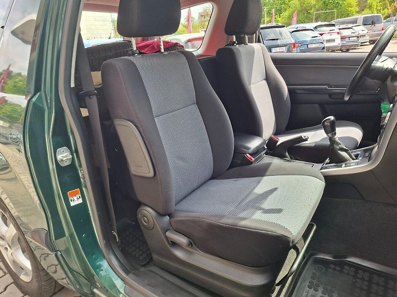 Suzuki Grand Vitara (2008) 1.6i 78kW 4x4 -T.ZAŘ-4 MÍSTNÉ - fotka 17 z 27