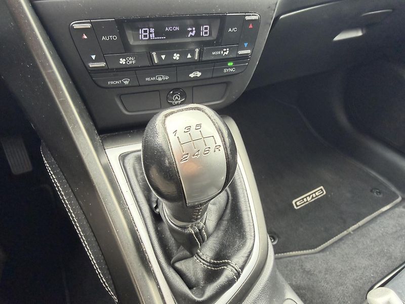 Honda Civic 1.6 i-DTEC Sport Tourer - fotka 13 z 19