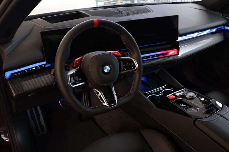 BMW M5 Touring - fotka 2 z 19