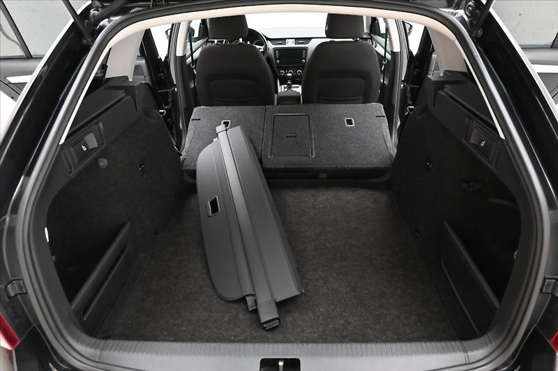 Škoda Octavia 2,0 TDI 110kW Tažné DSG Záruka - fotka 11 z 29