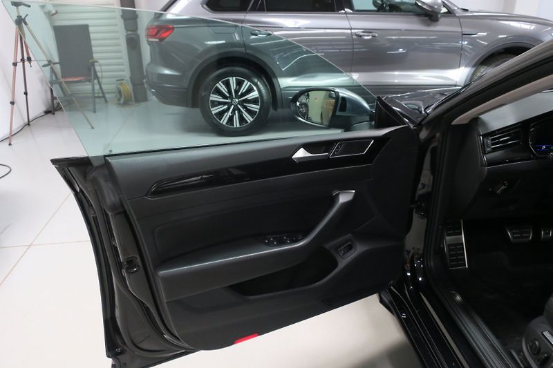 Volkswagen Arteon (2020) 2.0 TDI BMT 140kW DSG Elegance - fotka 11 z 50