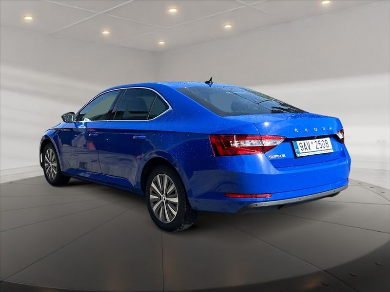 Škoda Superb 2,0 TDI 110 Style DSG - fotka 4 z 11