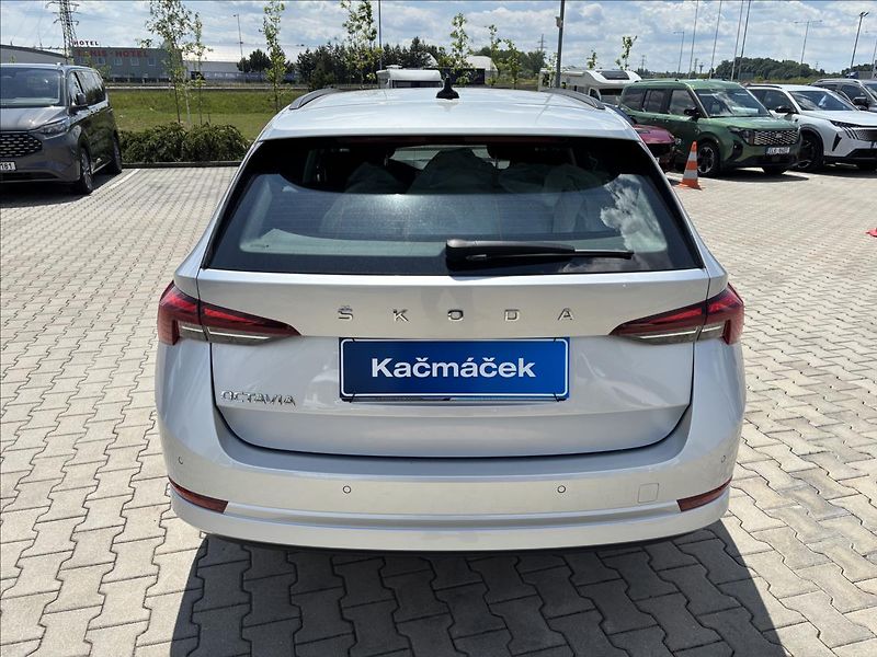 Škoda Octavia 2,0 TDI 85kW Ambition - fotka 4 z 38