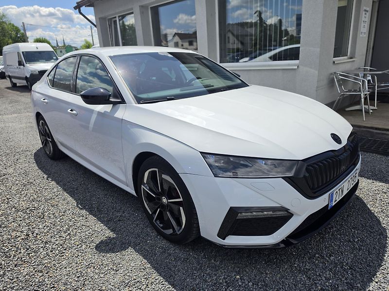 Škoda Octavia 2.0 TDI RS DSG 5100km - fotka 1 z 17