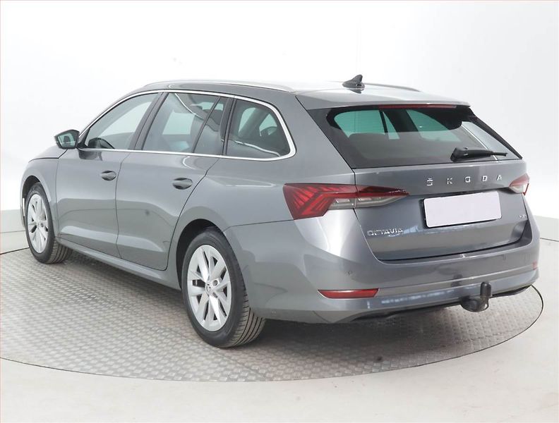 Škoda Octavia (2022) Style 2.0 TDI, 4X4, Automat - fotka 4 z 16