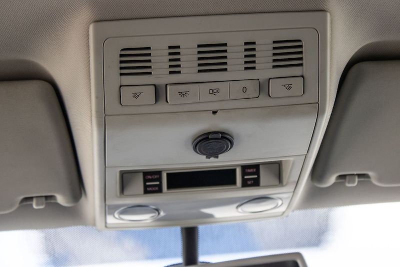 Volkswagen Caravelle 4Motion 2.0 BITDI - fotka 30 z 40
