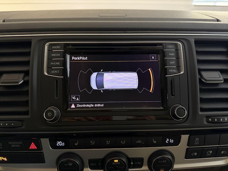 Volkswagen Multivan 2.0 TDI 4Motion Highline - fotka 31 z 43
