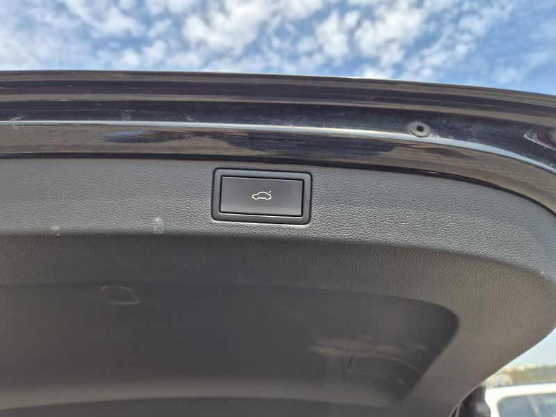Škoda Scala (2023) 1.5 TSI MONTE CARLO MAN6  - fotka 33 z 35
