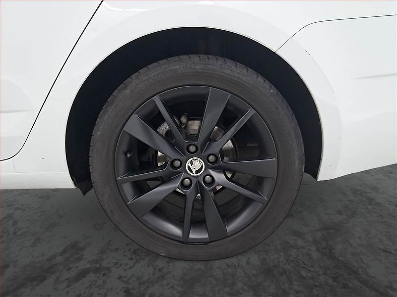Škoda Octavia (2017) Laurin&Klement 2.0 TDI - fotka 15 z 19