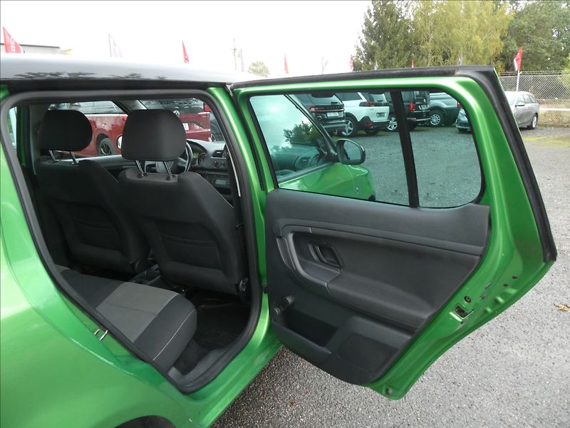 Škoda Fabia 1,2 TSi 63kW po servise,klima - fotka 20 z 36