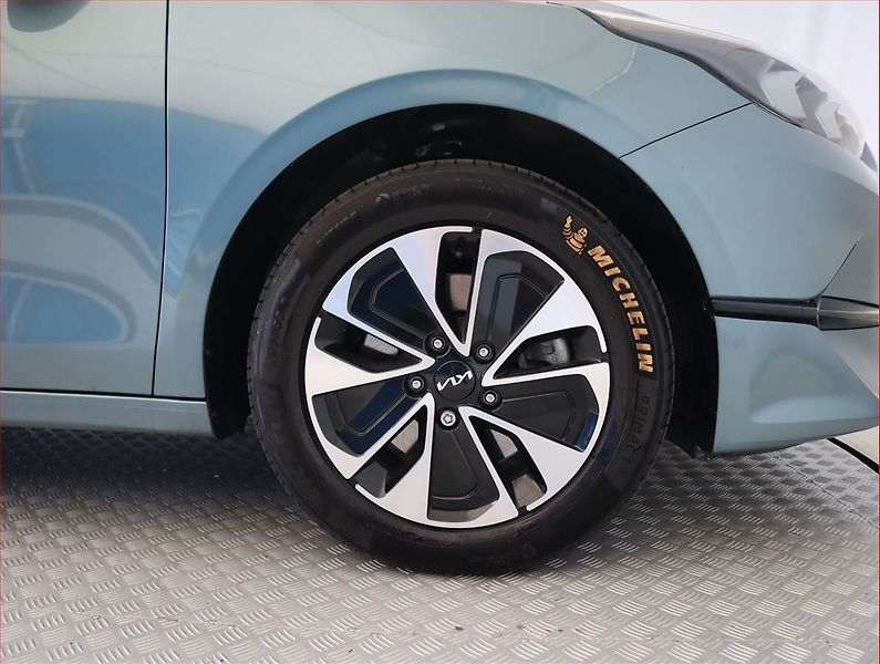 Kia Ceed (2025) 1.5 T-GDI - fotka 15 z 22