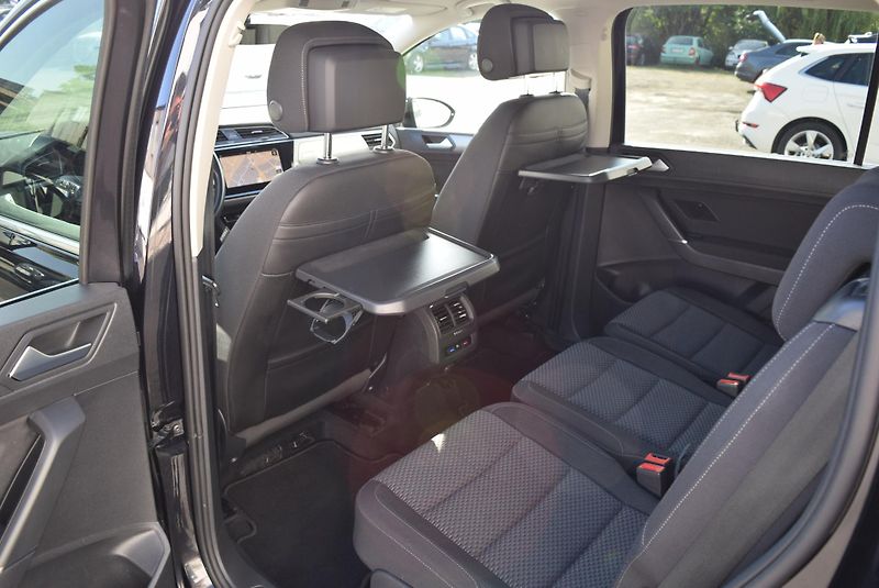 Volkswagen Touran (2018) 1.4TSI 110kw CLBMT 7MÍST LED  - fotka 18 z 48