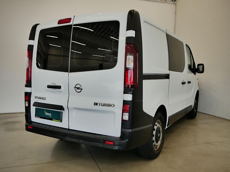 Opel Vivaro - fotka 2 z 24