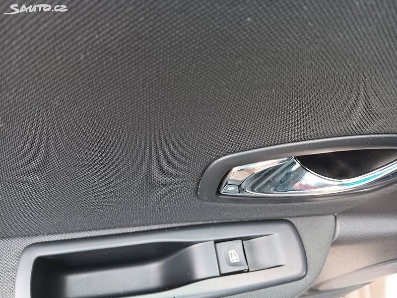 Renault Mégane 1.5 dCi 66kW - fotka 24 z 26