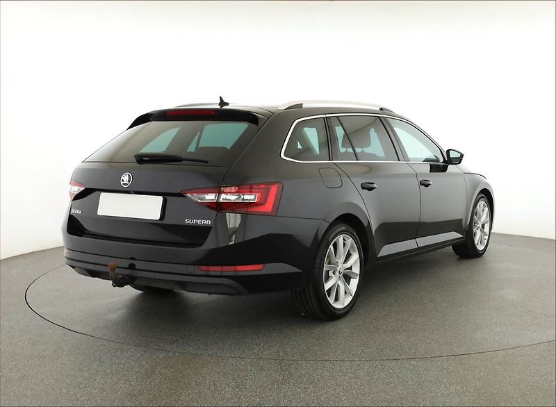 Škoda Superb (2018) Style 2.0 TDI, Automat - fotka 5 z 17