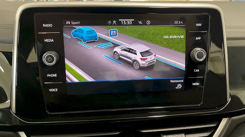 Volkswagen T-Roc (2024) R-Line 1.0 TSI 81kW - fotka 26 z 26