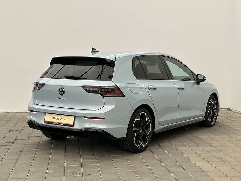 Volkswagen Golf 1.5 TSI R-Line - fotka 2 z 30