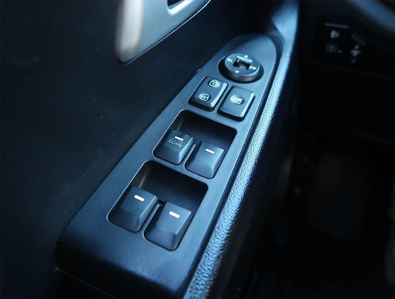 Kia Sportage (2011) 1.6 GDI, Tempomat - fotka 13 z 15