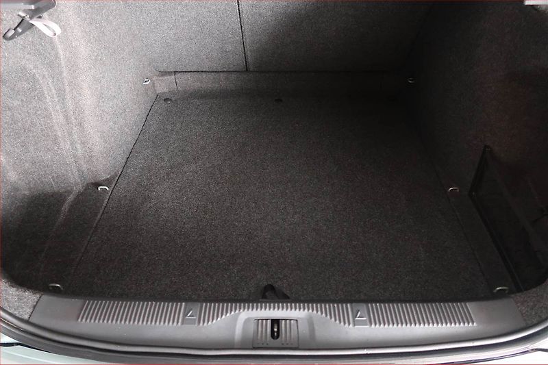 Škoda Octavia (2009) Ambiente 1.4 TSI, nová STK - fotka 13 z 15