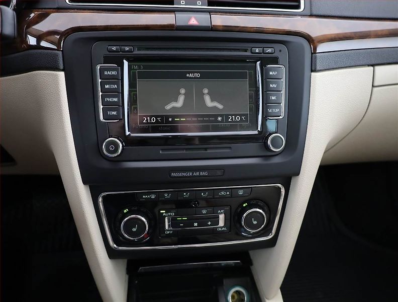 Škoda Superb (2014) Ambition Plus 3.6 FSI V6, 4X4 - fotka 10 z 18