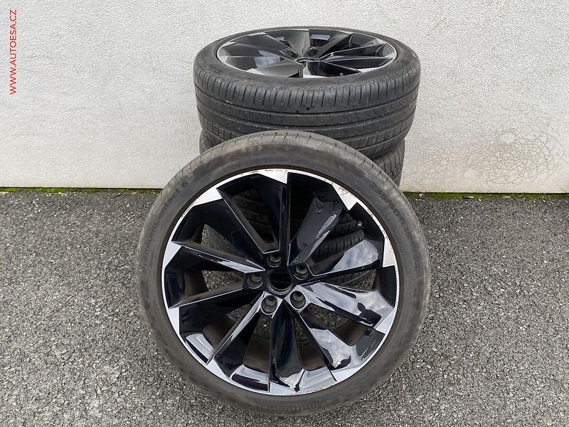 Škoda Superb (2016) 2.0 TDi 4x4, ČR, L&K, DSG, - fotka 21 z 21