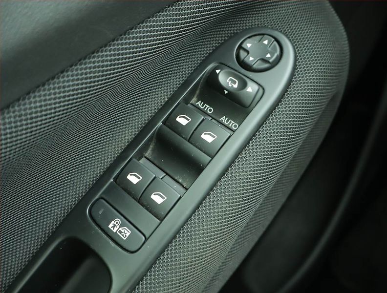 Citroën C3 Picasso (2017) 1.4 i, Serv.kniha, Tempomat - fotka 14 z 15