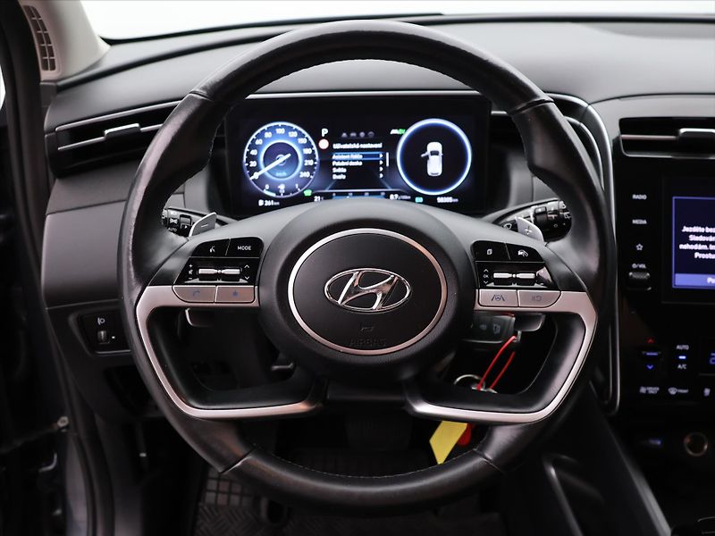 Hyundai Tucson 1,6 T-GDI HEV 169kW Comfort Za - fotka 16 z 34