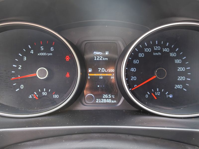 Kia Sportage (2014) ČR 1.7D 85KW – 2x KOLA - fotka 16 z 35