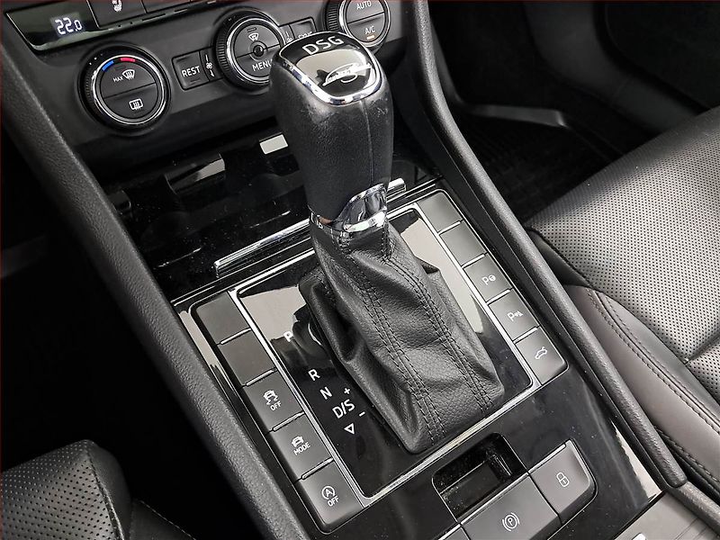 Škoda Superb (2017) Laurin&Klement 2.0 TDI - fotka 13 z 28