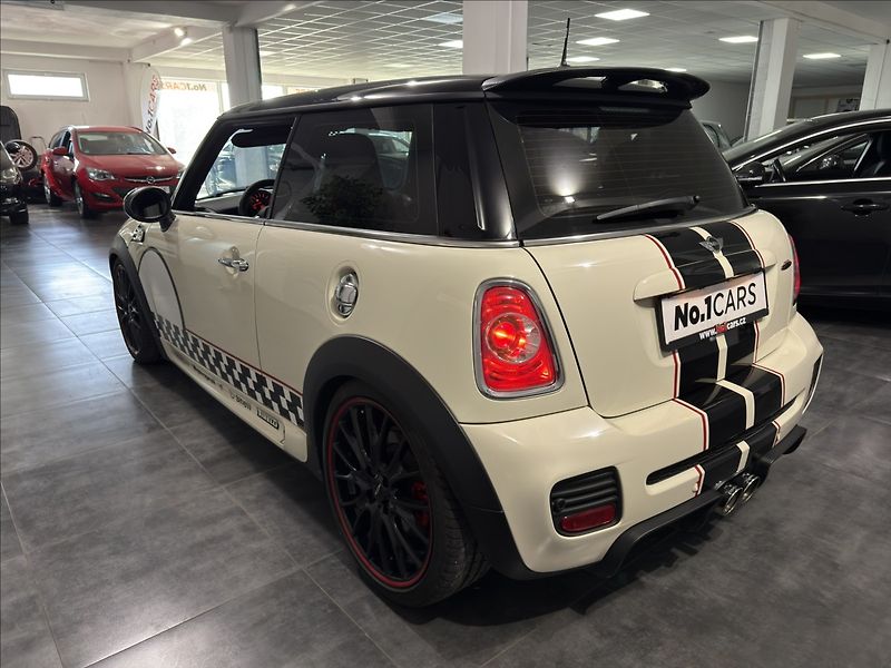 Mini Cooper 1,6   JWC RECARO SUPERSPRINT - fotka 4 z 34