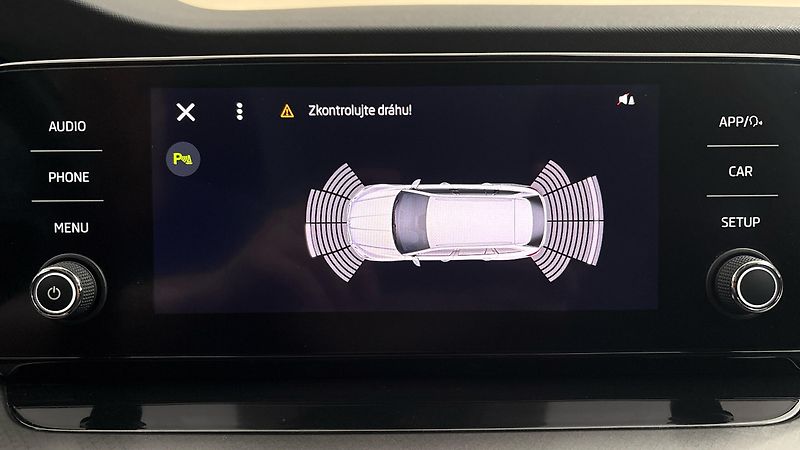 Škoda Octavia 2.0 TDI Ambition Combi - fotka 12 z 24