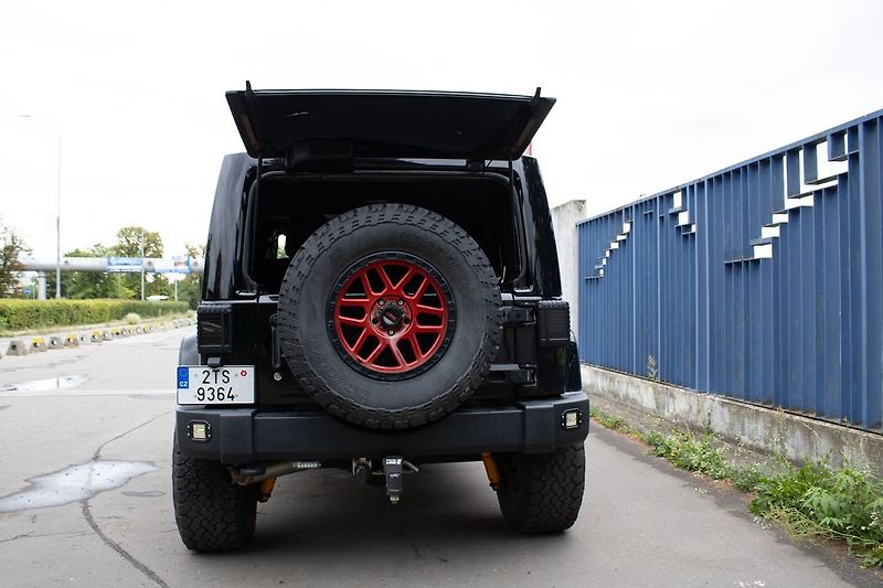 Jeep Wrangler - fotka 21 z 22