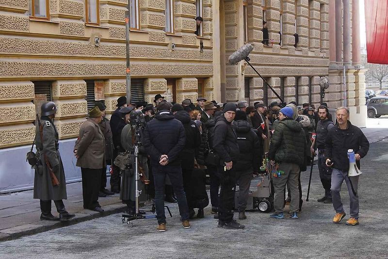 Na ulici třída Kapitána Jaroše v Brně se natáčel film Gerta Schnirch.