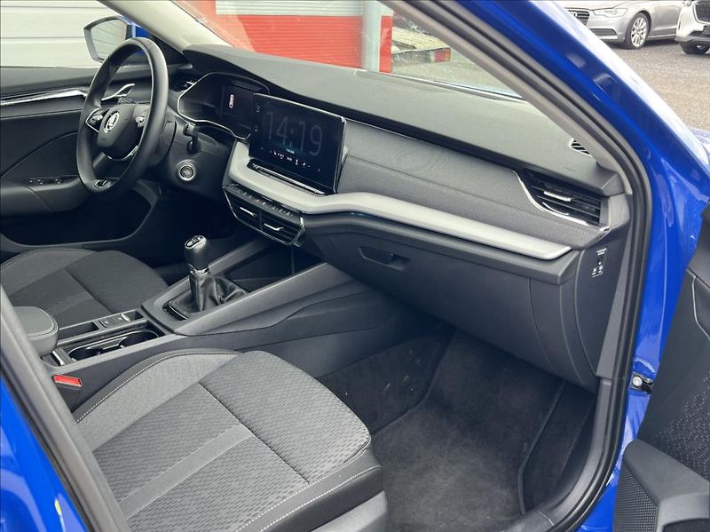 Škoda Octavia 2,0 TDI 110kW Style webasto - fotka 19 z 27