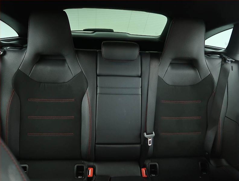 Mercedes-Benz CLA (2020) AMG Paket 200 d - fotka 10 z 21