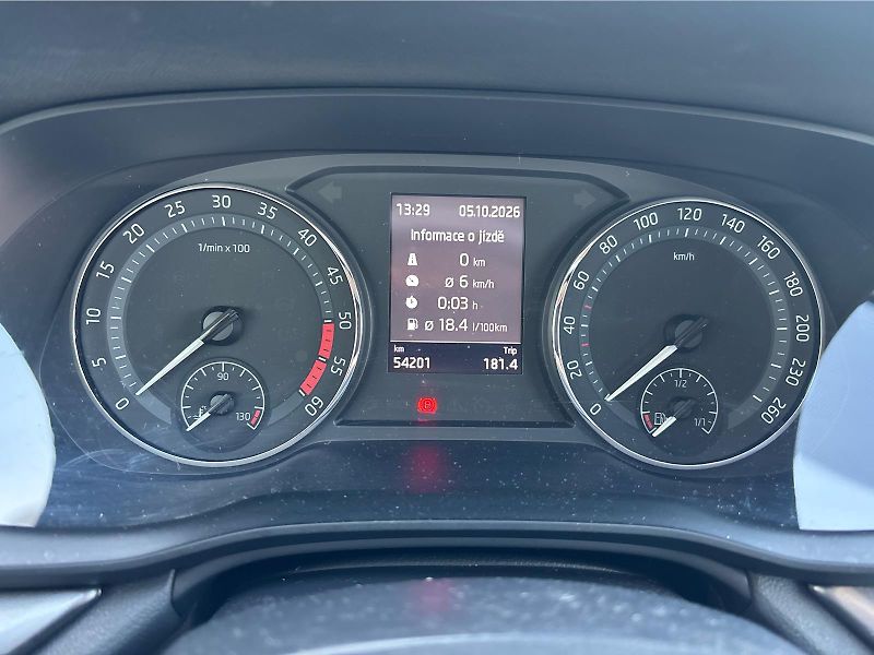 Škoda Octavia 2,0 TDI 85 kW - fotka 14 z 30