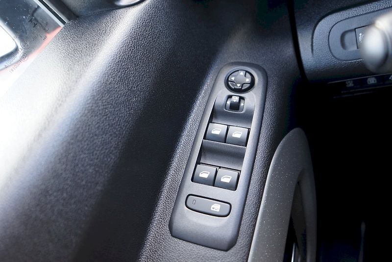 Citroën Berlingo (2019) BlueHDi 130 S&S Shine - Webast - fotka 28 z 30