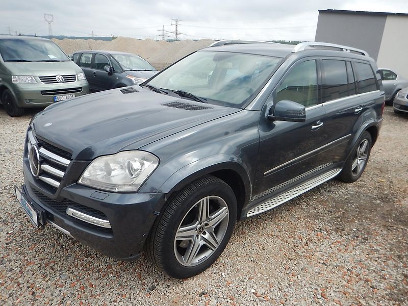 Mercedes-Benz GL 450 CDI 4MATIC, ČR, 7 MÍST - fotka 2 z 30
