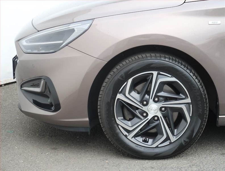 Hyundai i30 (2021) Smart 1.5 T-GDI MHEV, ČR,1.maj - fotka 14 z 20