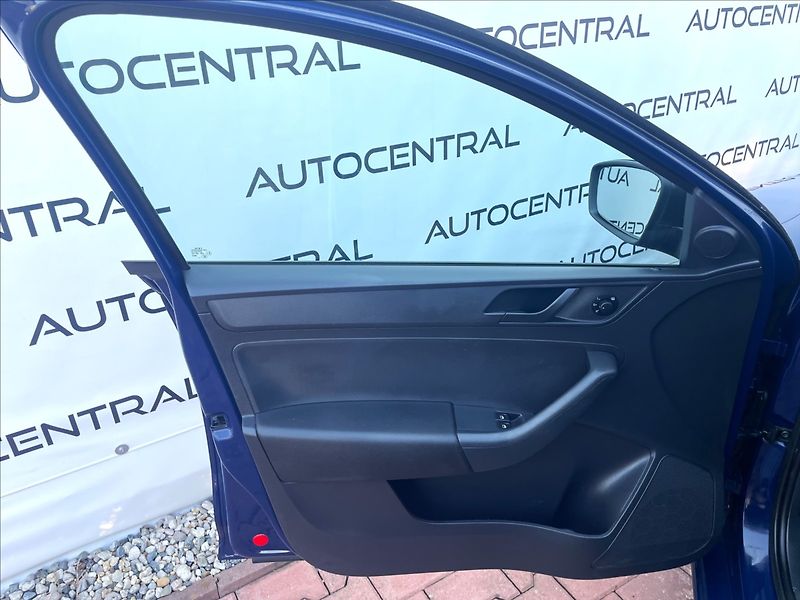 Škoda Rapid 1,2 TSi,77kW,po servisu - fotka 17 z 20
