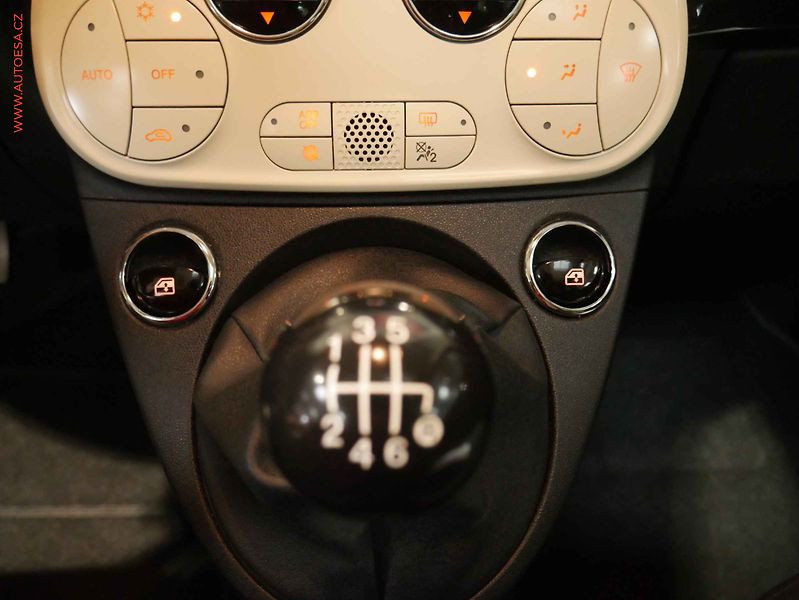 Fiat 500 (2024) 1.0i, 1.maj,ČR, AC, STK8/28 - fotka 18 z 21