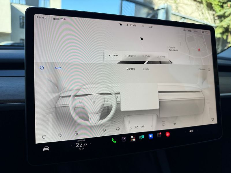Tesla Model Y --REZERVACE-- - fotka 16 z 40