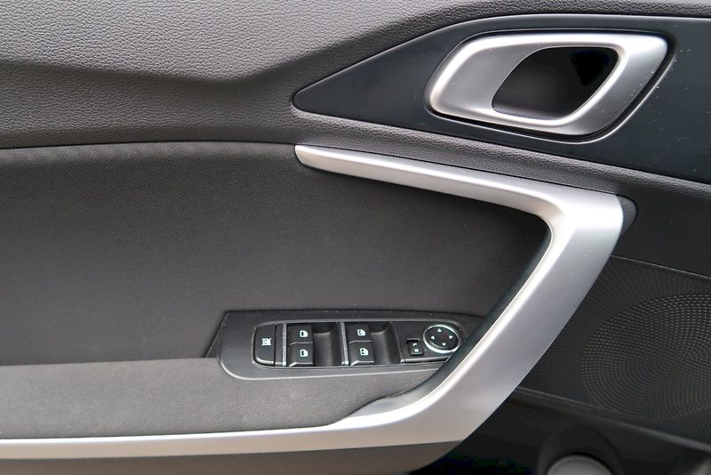 Kia Ceed (2022) Sportswagon 1,0 T-GDI/88 kW - fotka 16 z 29