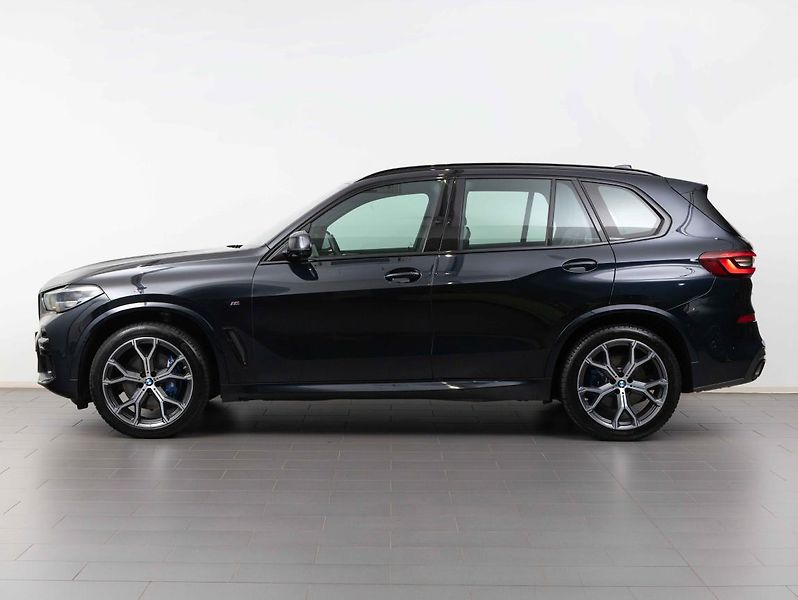 BMW X5 xDrive40i - fotka 3 z 22