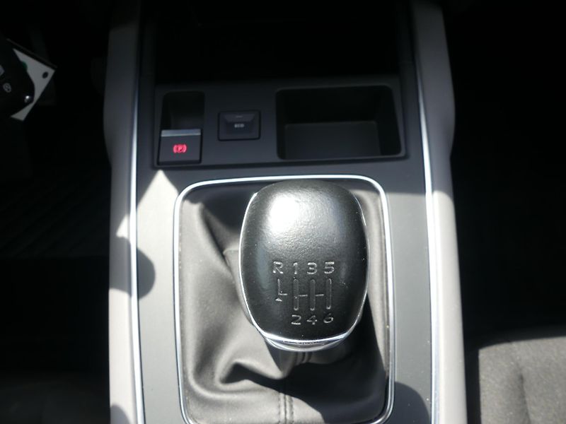 Citroën C5 Aircross (2022) 1,2 PureTech 130 - fotka 17 z 20