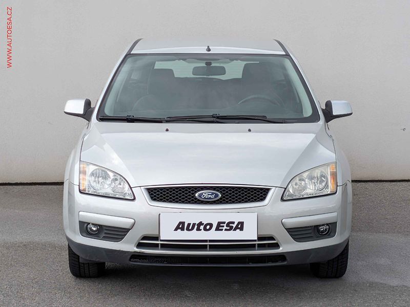 Ford Focus (2007) 1.6i, AC, temp - fotka 2 z 13